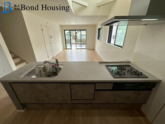 周辺環境充実・吹抜あり　玉津町水谷　全3棟　2号棟のキッチン