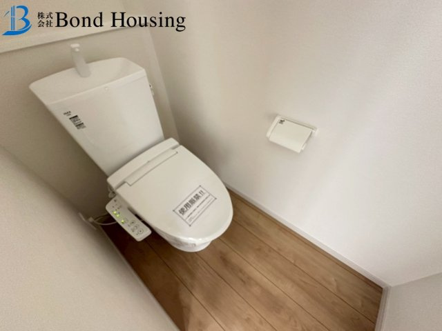 周辺環境充実・吹抜あり　玉津町水谷　全3棟　2号棟のトイレ