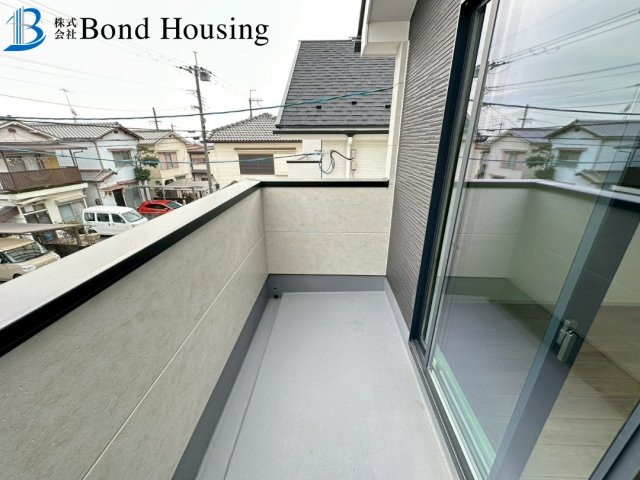周辺環境充実・吹抜あり　玉津町水谷　全3棟　2号棟のバルコニー