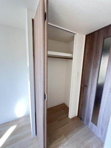 大阪市都島区中野町４丁目の賃貸マンションの収納