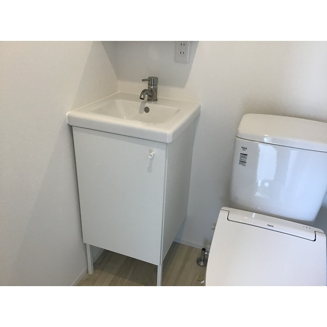 豊島区雑司が谷１丁目のアパートの独立洗面台