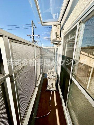 クレイドル江坂のバルコニー