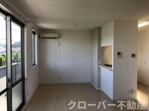 Primo Amore A棟の居間・リビング