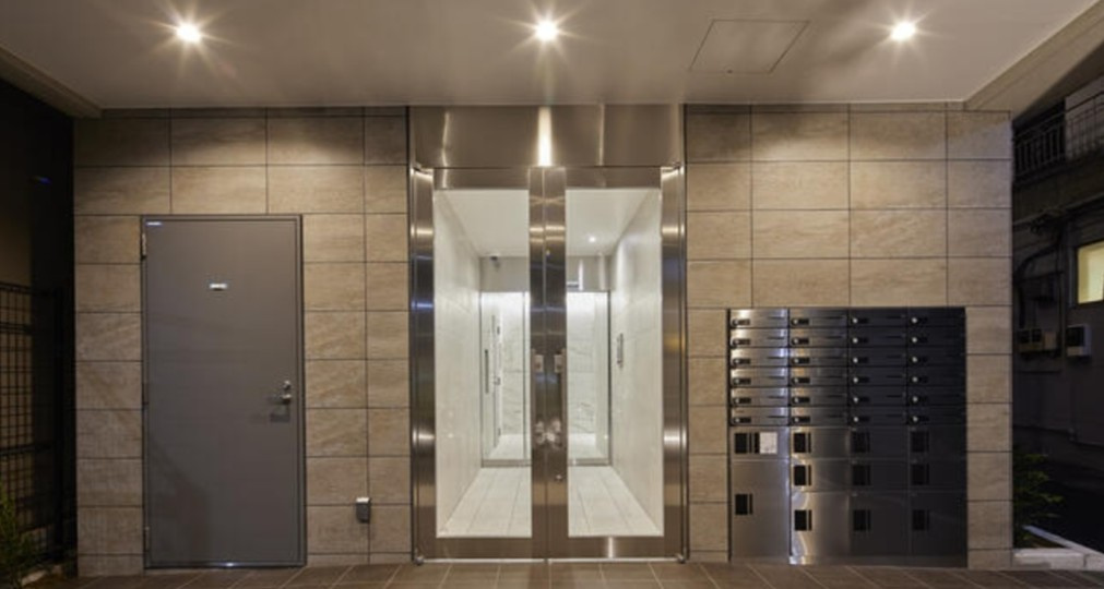 ラヴィエントタワーのエントランス