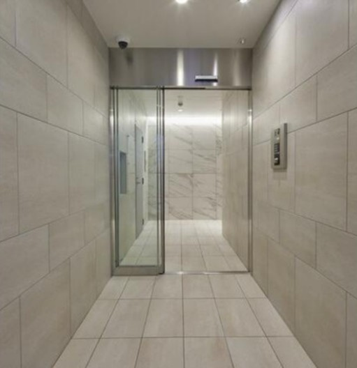 ラヴィエントタワーのロビー