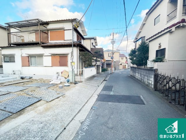 藤井寺市東藤井寺町　新築一戸建ての前面道路含む現地写真|周辺は落ち着いた街並みの住宅地！子育てがしやすい住環境です！まだ未完成ですが、現地でしかわからない事もございます。是非一度ご覧ください。