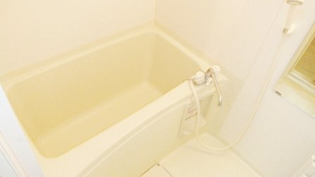 シティコート高橋の浴室|浴室に鏡つき