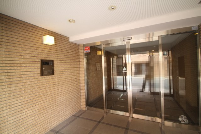 【エントランス】