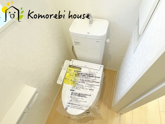 鴻巣市箕田　第9　新築一戸建て　クレイドルガーデン　02のトイレ|清潔感のあるトイレです