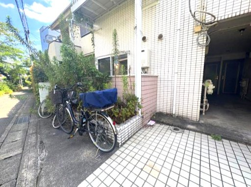 ロフト高津のエントランス