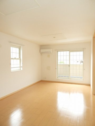 若葉Ｂの居間・リビング|ゆったり過ごせるリビングです