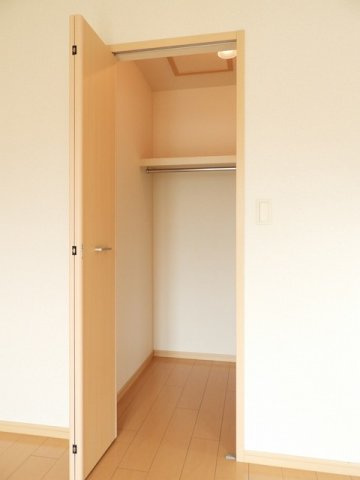 若葉Ｂの収納|たっぷりとした収納スペースです