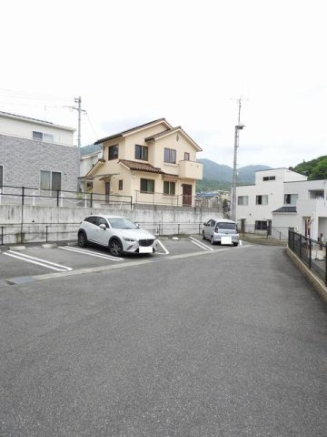 若葉Ｂの駐車場|駐車場です