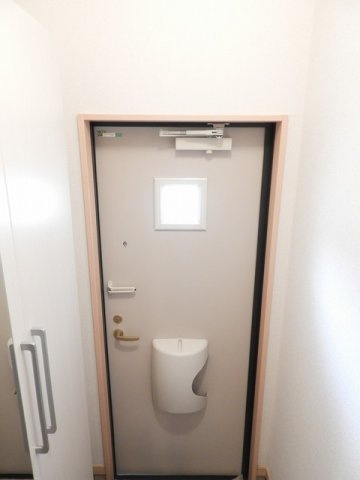 若葉Ｂの玄関|落ち着いた玄関です