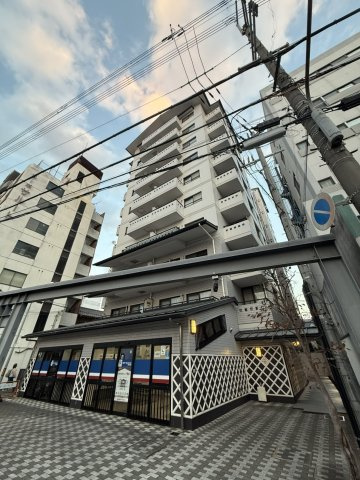 シンフォニー桃山の外観|2002年7月築のマンション。総戸数38戸。