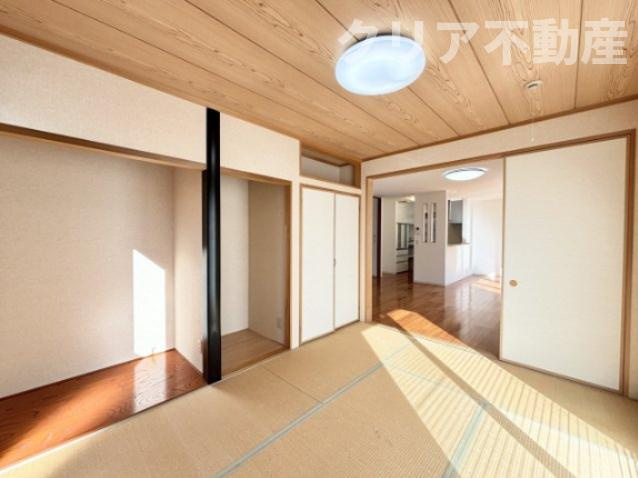 【和室】 | 高崎市三ツ寺町　中古住宅 | 和室にはブラインドもついています。