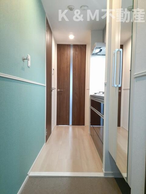 エレガントカーサⅢの玄関|ゆったりとした玄関です