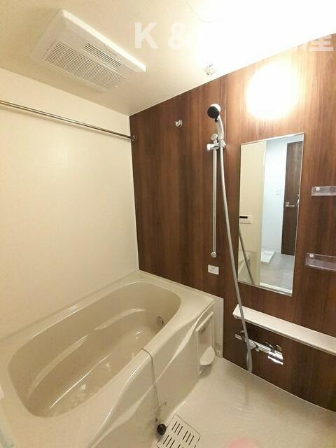 エレガントカーサⅢの浴室|お風呂です