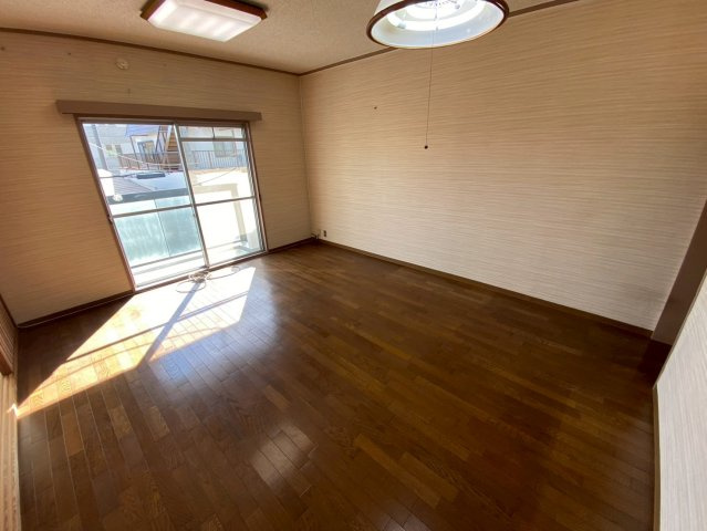 ハイツ芦屋の居間・リビング