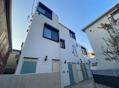 【エントランス】 | ソルナクレイシア都立大学