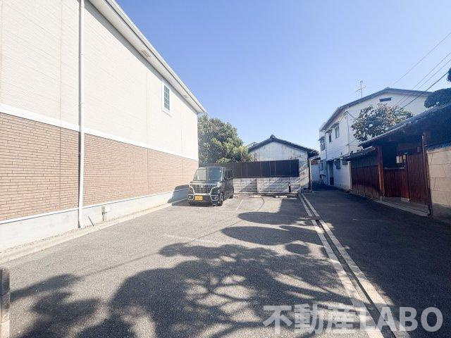 ドルチェ喜連の駐車場