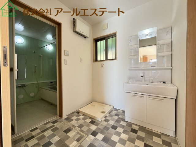 姫路市青山5丁目　姫新線「余部駅」徒歩17分の独立洗面台