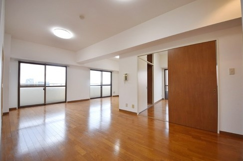 コロネード春日