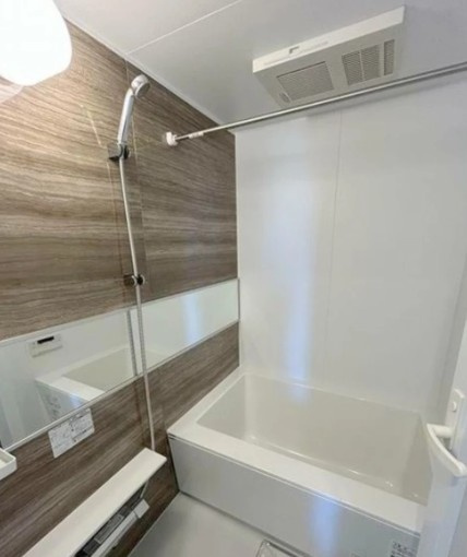 コロネード春日の浴室