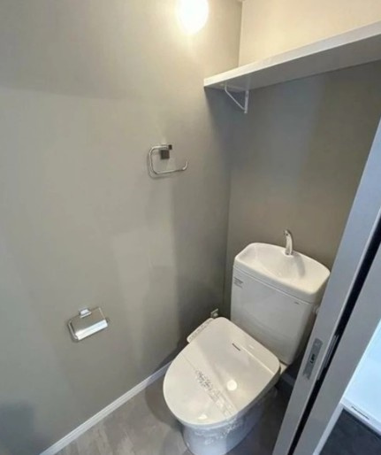 コロネード春日のトイレ