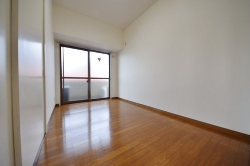 コロネード春日の寝室