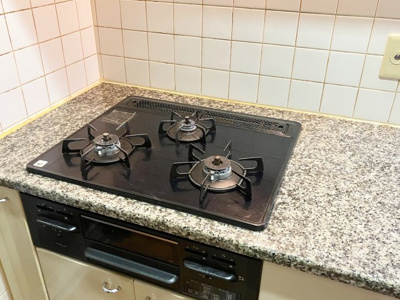 【キッチン】 | パレ東塚口Ⅱ | 3口コンロでお料理効率もアップ