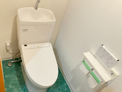 【トイレ】 | パレ東塚口Ⅱ | トイレには快適な温水洗浄便座付き