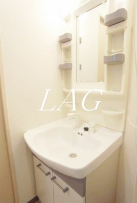 【洗面所】 | リリックコートWisteria | 独立洗面台です。