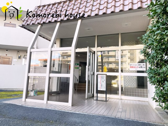 蓮田ビューパレーB棟のエントランス|11/28　撮影済み