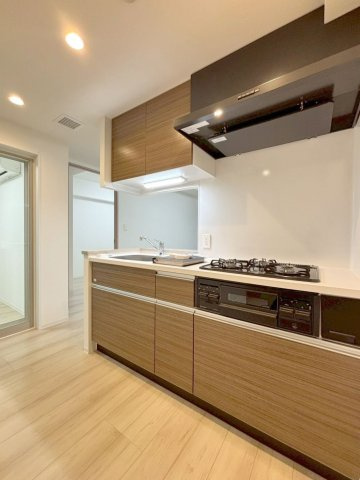 「防音マンション」GRAN PASEO 上野御徒町のキッチン|コンパクトなキッチンで掃除もラクラク