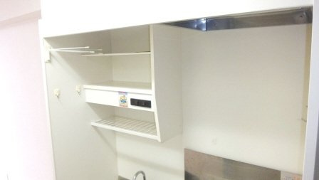 サニーコーポラスのその他|キッチン上の棚です