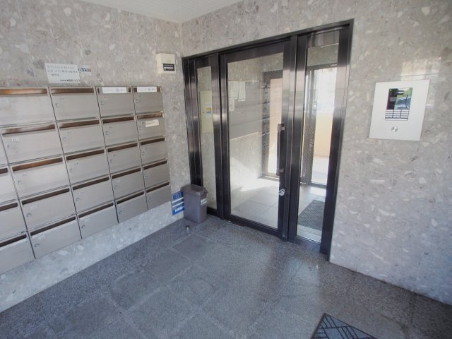 ソフィアコート東原弐番館（旧森ビルⅡ）のエントランス