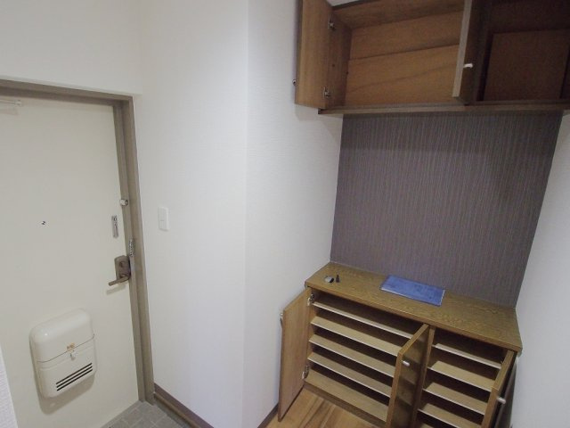 ソフィアコート東原弐番館（旧森ビルⅡ）の玄関