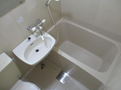 【浴室】 | コボリマンション新大阪 | ユニットバスです