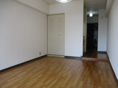 【居間・リビング】 | コボリマンション新大阪 | きれいなお部屋です