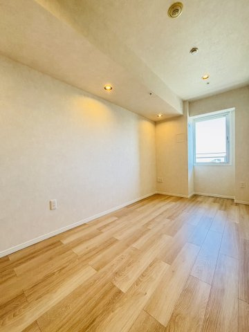 寝室約6.1帖。ウォークインクローゼット付。