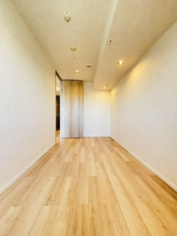 寝室約5.4帖。ウォークインクローゼット付。