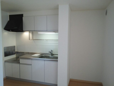 【キッチン】 | グランドゥール　ソフィア　Ⅱ | コンパクトなキッチンで掃除もラクラク