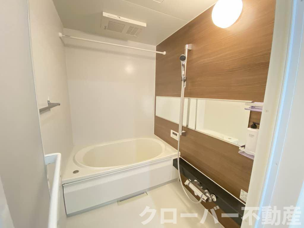 シャーメゾン丸亀の浴室