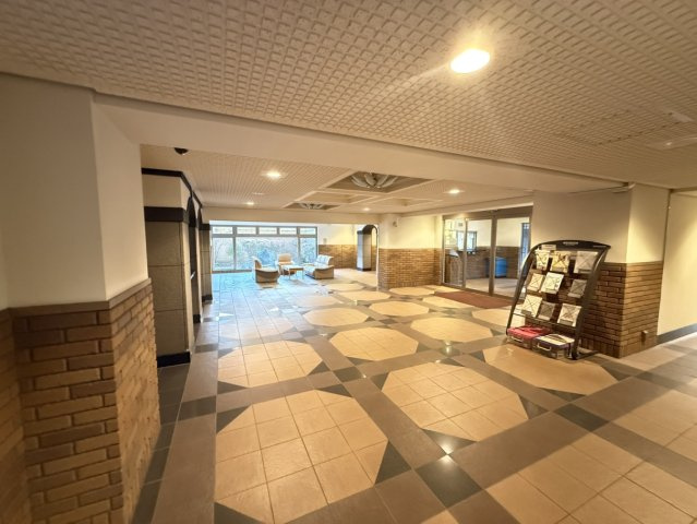 ライオンズマンション伏見のエントランス|エントランス内側です。