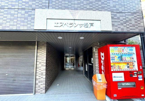 エスペランサ松戸のエントランス