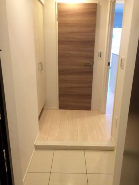 アルティザ東銀座の玄関