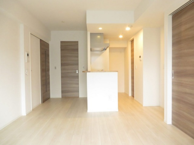 アルティザ東銀座の居間・リビング