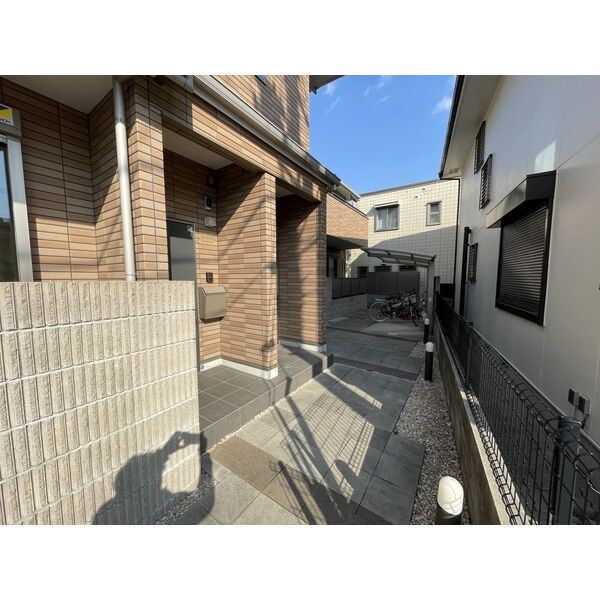 フェリーチェ北青木のエントランス