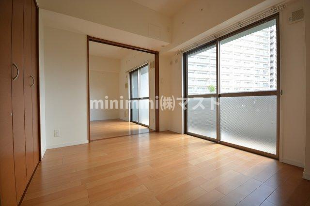 ベリー海老江の洋室